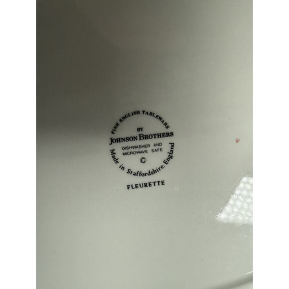 Johnson Brothers Fleurette-Floral Rim,Scalloped, 12 In. Oval Serving Platter. - Picture 4 of 4